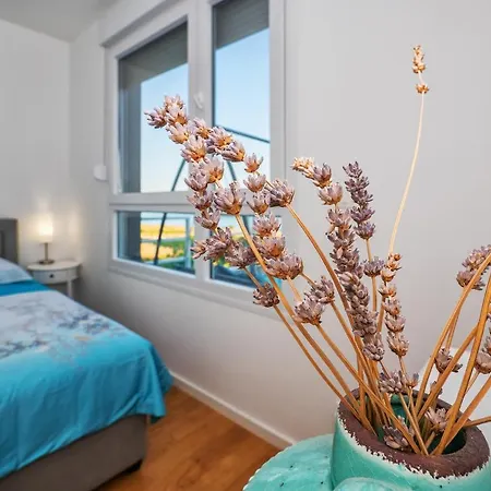 Apartment Sea View With Garden Joshua Split