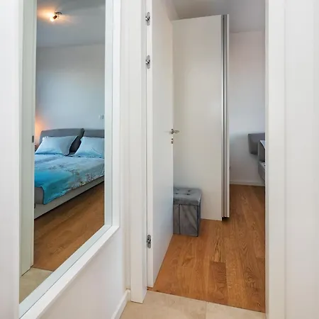 Sea View With Garden Joshua Apartment