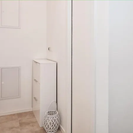 Sea View With Garden Joshua Апартаменты