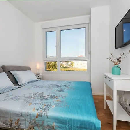 Sea View With Garden Joshua Апартаменты